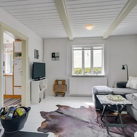 Nevis - 1-5km From The Sea By Interhome