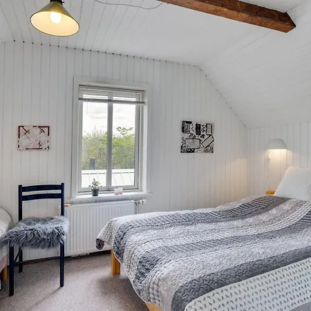 Nevis - 1-5km From The Sea By Interhome Feriehus